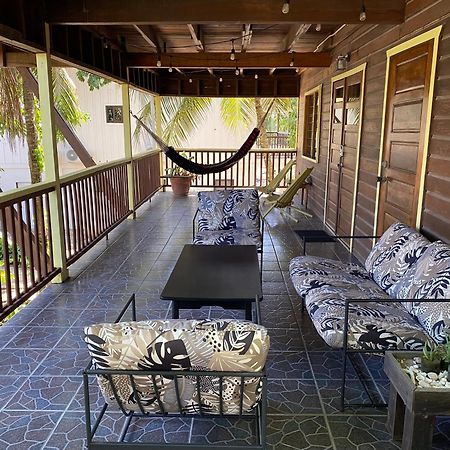 Driftwood Gardens Guesthouse Placencia Экстерьер фото