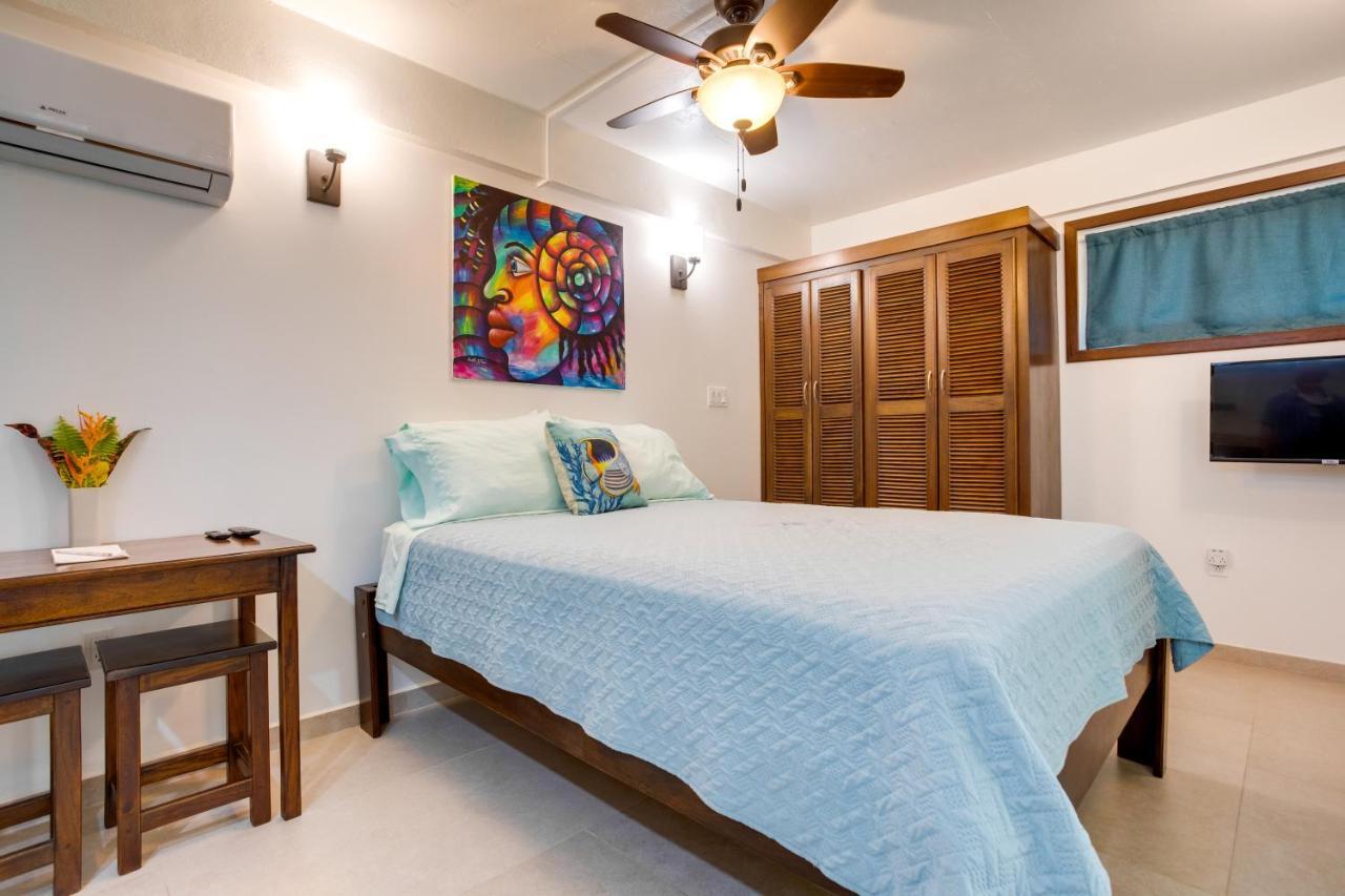 Driftwood Gardens Guesthouse Placencia Экстерьер фото