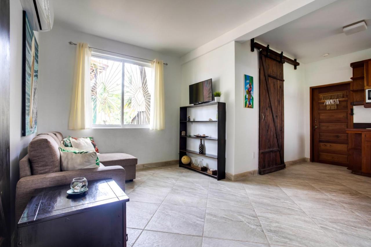 Driftwood Gardens Guesthouse Placencia Экстерьер фото